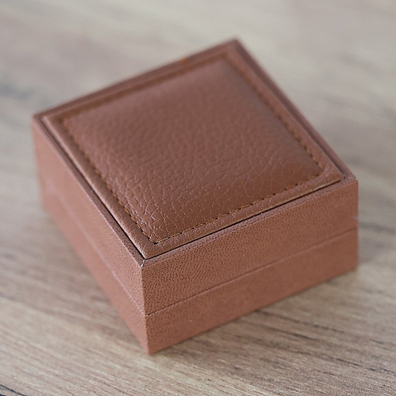 Pudełko opakowanie JUBILERSKIE Skóra 69x72x38 Premium