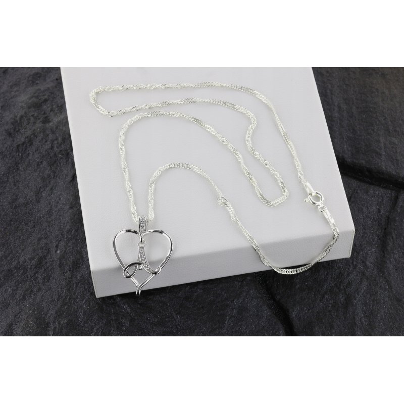 Łańcuszek damski z serduszkiem literka A srebro próby 925