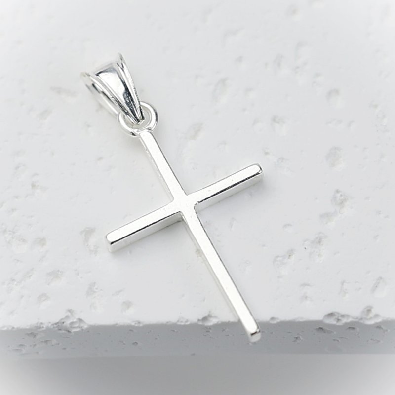 Srebrny krzyżyk próba 925 stylowy i ponadczasowy Wyrób  Jubilerski