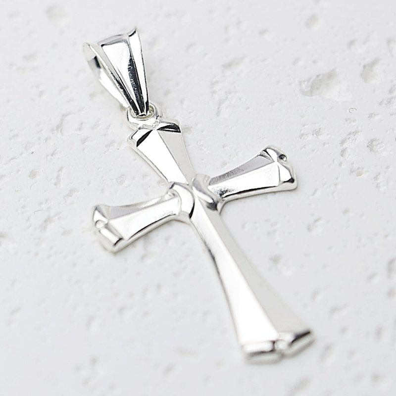 Srebrny Krzyżyk próba 925 Stylowy i Ponadczasowy Wyrób  Jubilerski