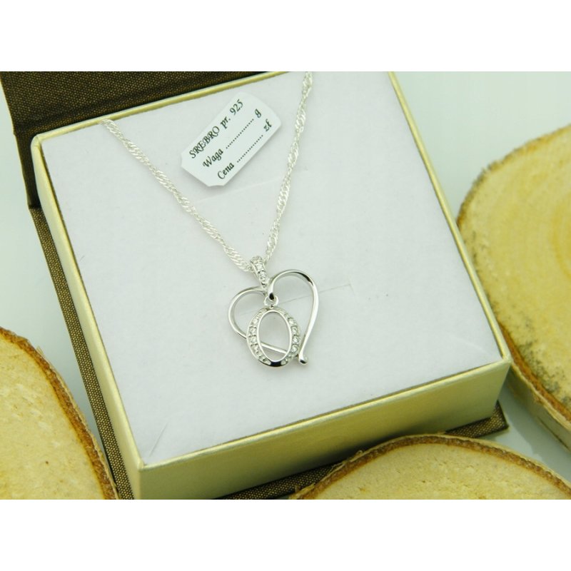 Łańcuszek damski z serduszkiem literka O srebro próby 925