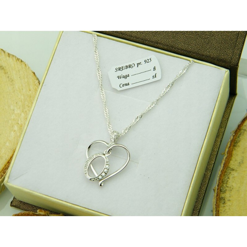 Łańcuszek damski z serduszkiem literka O srebro próby 925