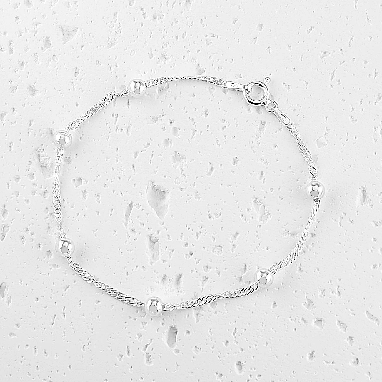 ŁAŃCUSZEK NASZYJNIK DAMSKI SREBRNY PRÓBA 925 SINGAPUR Z KULECZKAMI 45 CM Cechy nie zawiera niklu